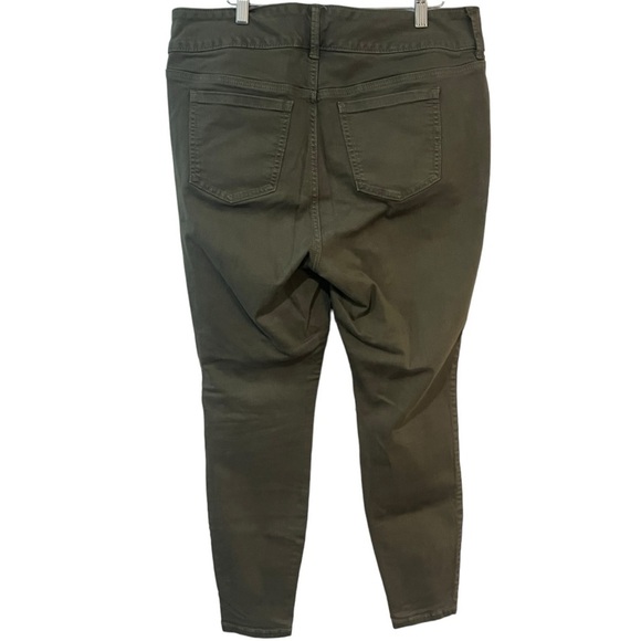 Torrid size 14R army green jeggings EUC - Picture 2 of 10